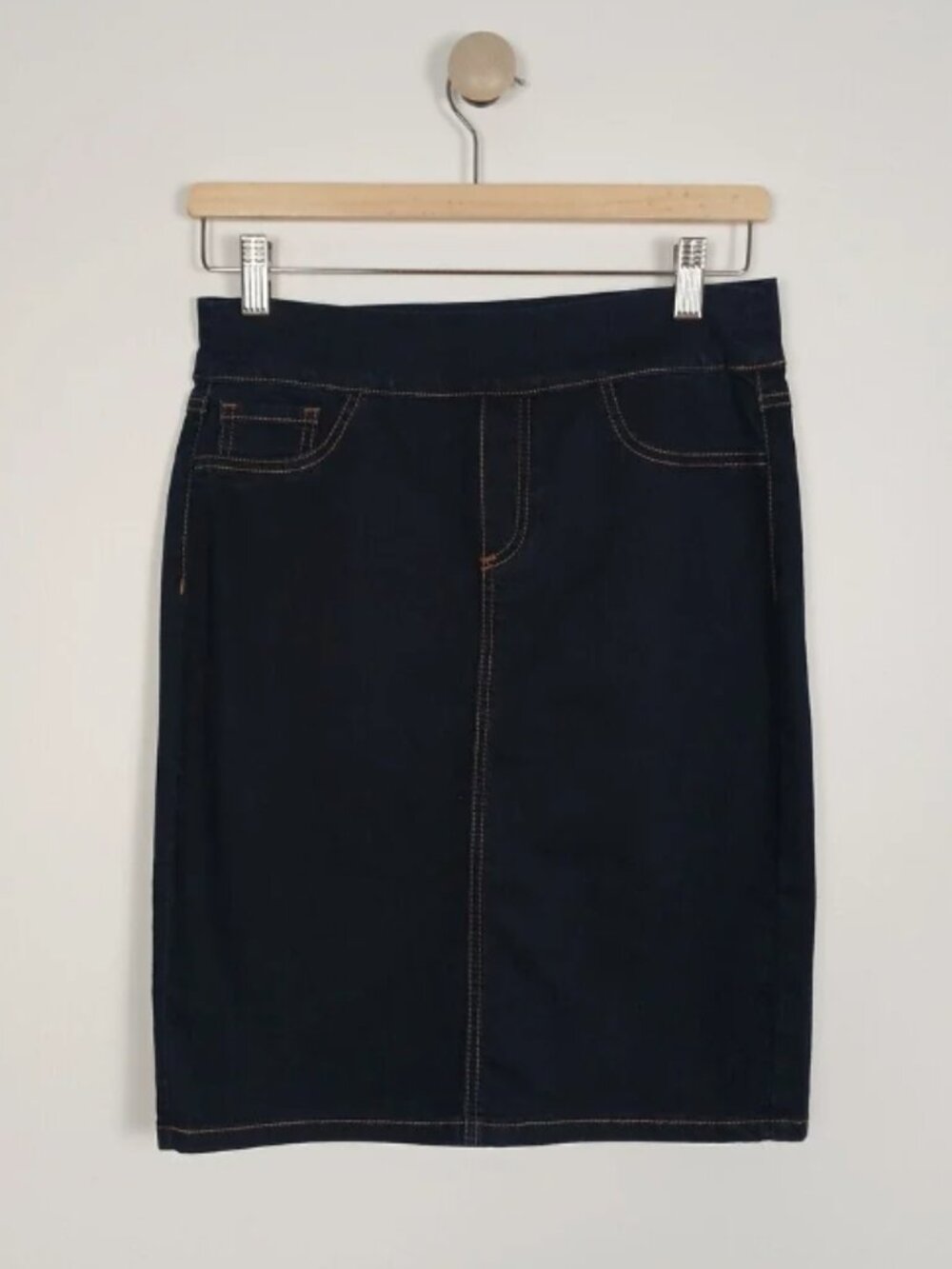 Le Chateau Women's Size 27 Dark Wash Denim Pencil Skirt Pull On Stretch 21"